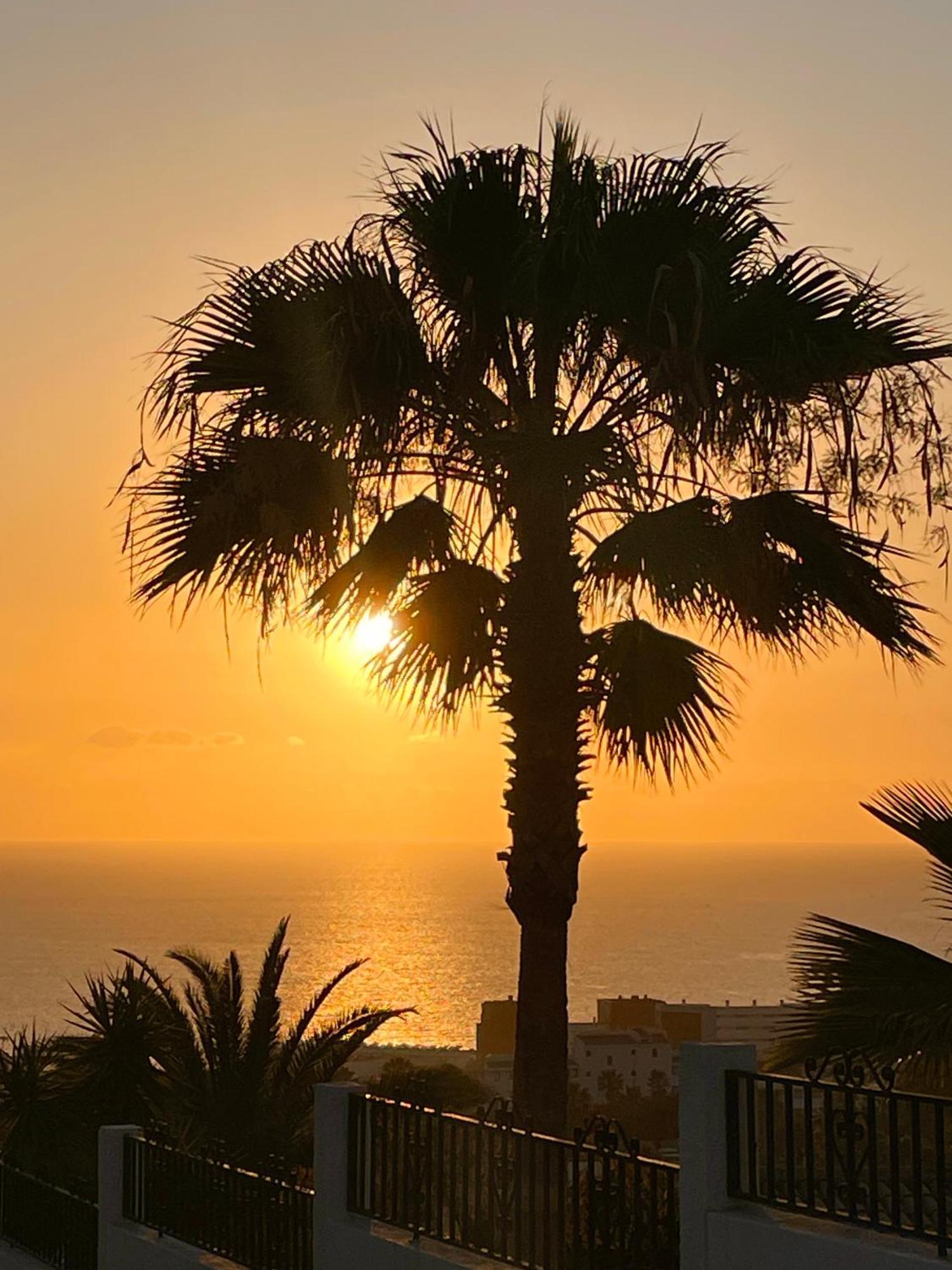 Tenerife Holidays Costa Adeje  ภายนอก รูปภาพ