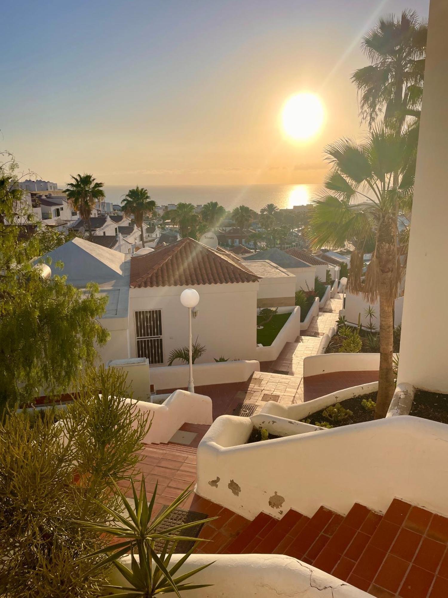 Tenerife Holidays Costa Adeje  ภายนอก รูปภาพ